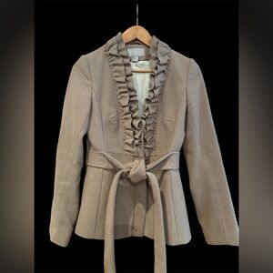 🧥 H&M Wool Ruffle Jacket with Front Tie at waist  Color: Tan/Beige Size:4
